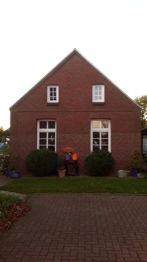 Sommerhaus Esens Exterior photo